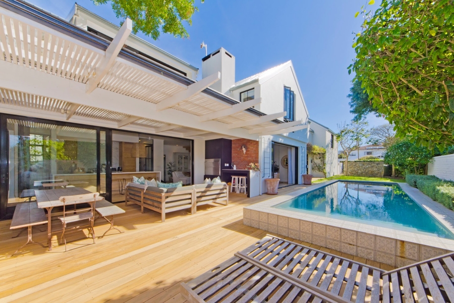 4 Bedroom Property for Sale in Leisure Isle Western Cape